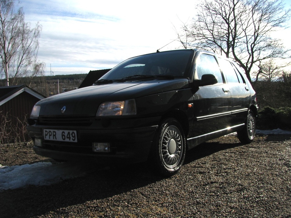 Renault Clio Baccara Edition -93